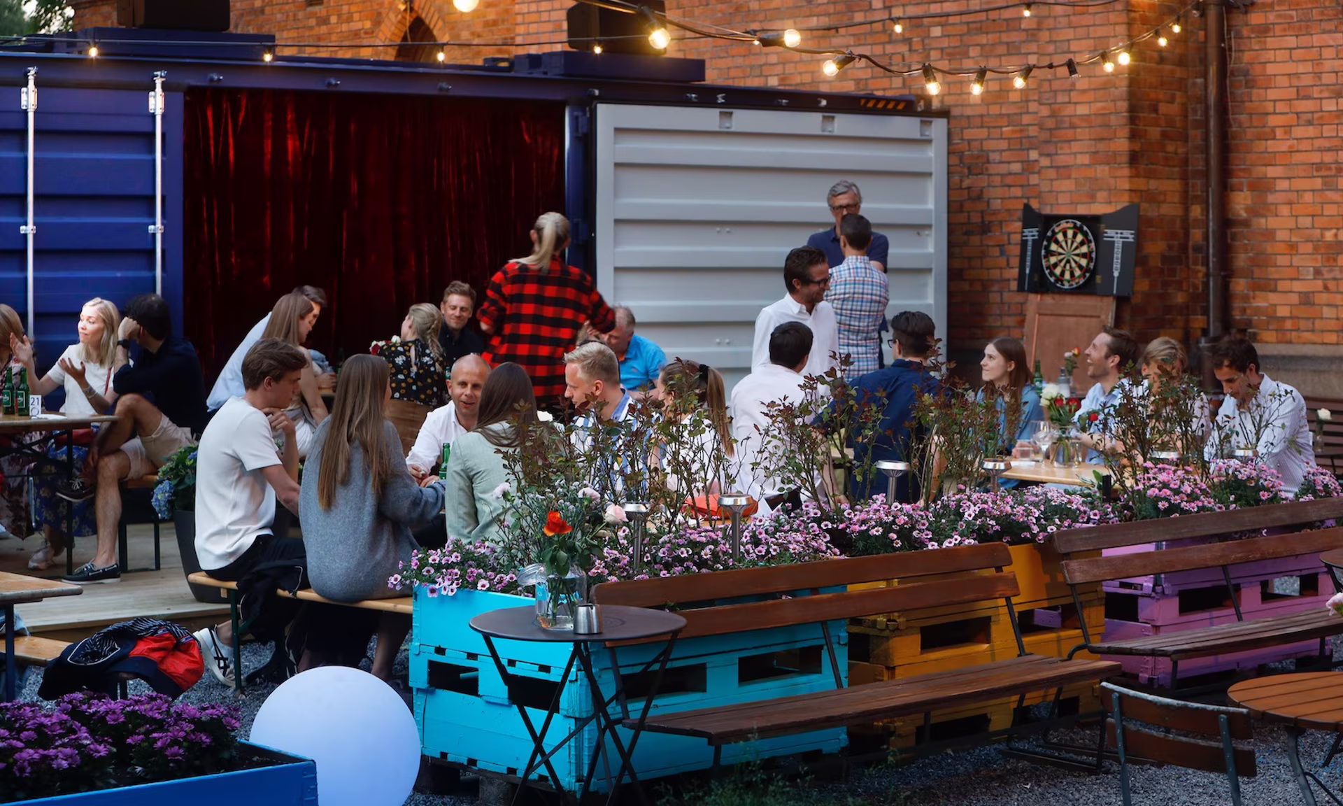 Uteservering i Jakobs Hage